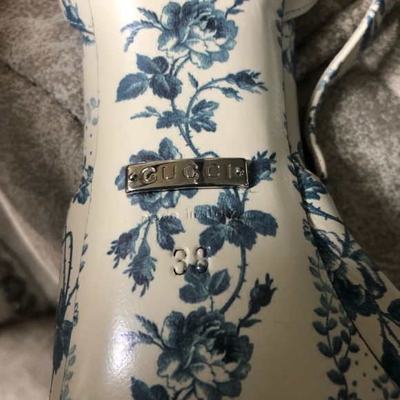 SOLD. Brand new Shoes - Picture 4 of 5